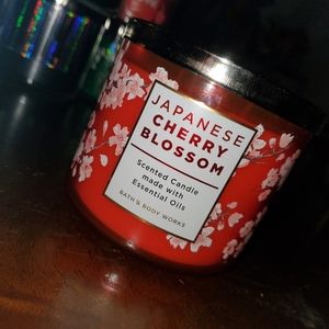Bath & body works candle ❤🖤🕯